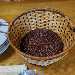 停止中)無料)未使用)皿と木の柄のスプーンの画像