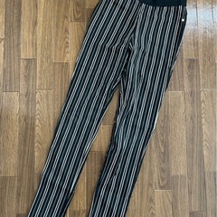 ★美品★２点セット★ Ryu Ryu ★ レディースズボン　Sサイズの画像