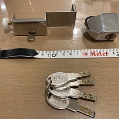 【明日2/9まで】ドアロック（後付け）　工事不要の画像