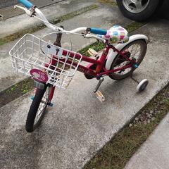ハローキティ　自転車　補助輪付き