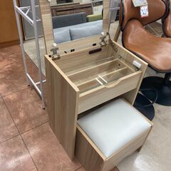 今だけチャンス！「ジモティー」見たよ！で通常特価14,278円より5,000円引きの9,278円! ミラー付きスリムチェスト ドレッサー 木製  引き出し 収納家具 タンス - その他