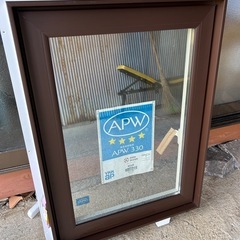 値下げ　YKK　AP APW330   4セット　新品樹脂サッシ　ペアガラスの画像