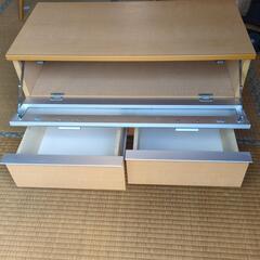 停止中)無料)白っぽい木製キャビネット（テレビ台)の画像