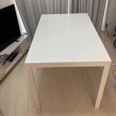 ダイニングテーブル