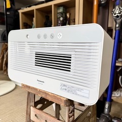【超美品‼️】パナソニック コンパクトセラミックファンヒーター 電気ストーブ 暖房器具 人感センサー付き ホワイト♪の画像
