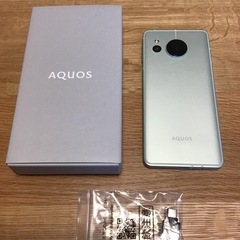 AQUOS sense 8 本体、箱、
付属品+ケース（おまけ)