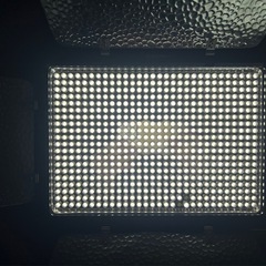 【お譲り先決まりました】動画・写真撮影用照明　YONGNUO YL600Lの画像