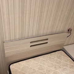 値下げします！きれいな シングルベッドとマトレスの画像