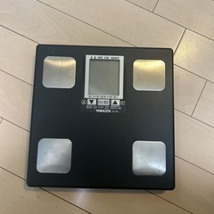 山善　体重体組成計　HCF-385
