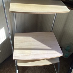 パソコンデスクの画像