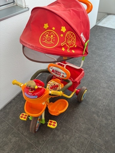 アンパンマンデラックスⅡ  三輪車 オレンジ サンシェード 安全ベルト かご付き アンパンマンデラックスⅡ 三輪車 オレンジ サンシェード 安全ベルト