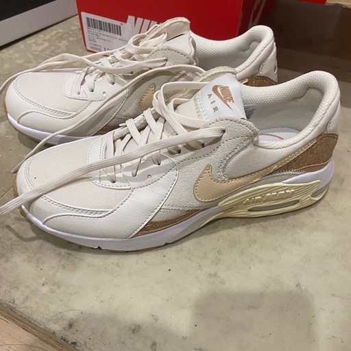 NIKE スニーカー　未使用