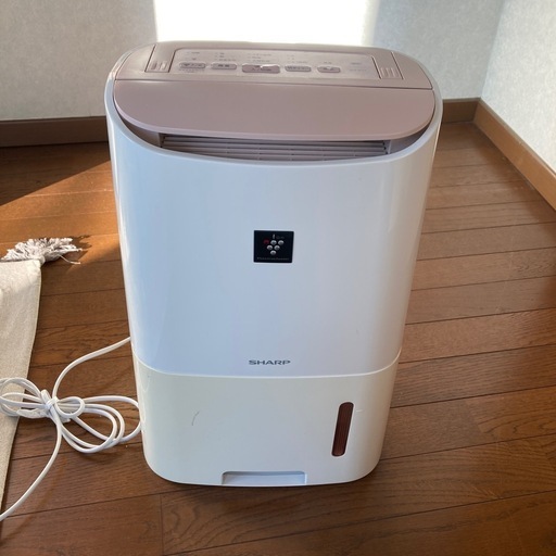 取り引き中　シャープ除湿機