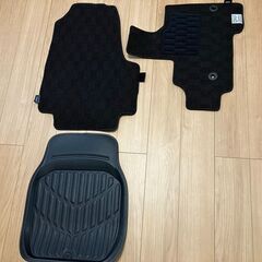 N-BOX用純正マット（運転席、助手席）、社外マット（後席×１）