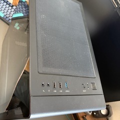 Thermaltake S100TG PCケースの画像