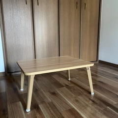 テーブル