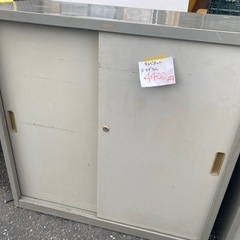 スチール棚　キャビネット　事務棚　残り1個　鍵なし！