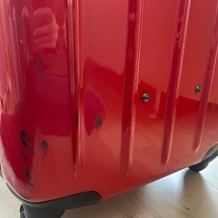 スーツケース 赤の画像