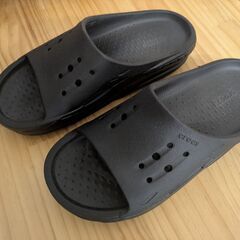 【取引決定】【crocsサンダル】オフ グリッド スライドの画像