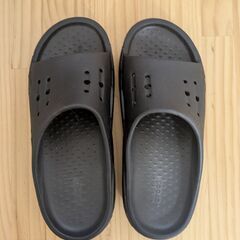 【取引決定】【crocsサンダル】オフ グリッド スライドの画像