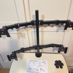 サンコー 16軸式くねくね4モニタアーム MARMGUS12W 4画面対応の画像