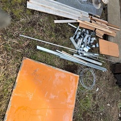 金属　アルミ　木材などの端材