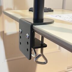 サンコー 16軸式くねくね4モニタアーム MARMGUS12W 4画面対応の画像