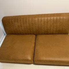 グレス 2人掛け ソファ 肘無 レザーテックス キャメル 鉄脚の画像