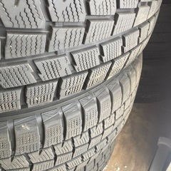 ハイエースに履いていたスタッドレス　目はまだ大丈夫の画像
