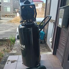 50Lエアコンプレッサーの画像