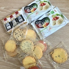 白石温麺とステラおばさんのクッキー