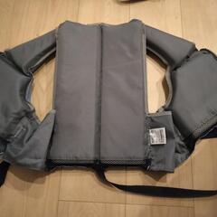 子供用ライフジャケット　1着