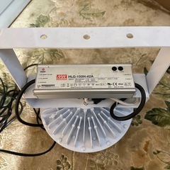 プライスダウン！合計40% off】日動　L140W-P-HMW-50K　ハイディスク140W(アーム式/吊り下げ型)！！中古品の画像