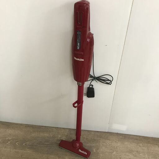 2/10終NH makita マキタ 充電式クリーナー CL110D レッド 動作品 25b菊-
