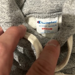 チャンピオンリバースウィーブパーカーメンズＭ
の画像