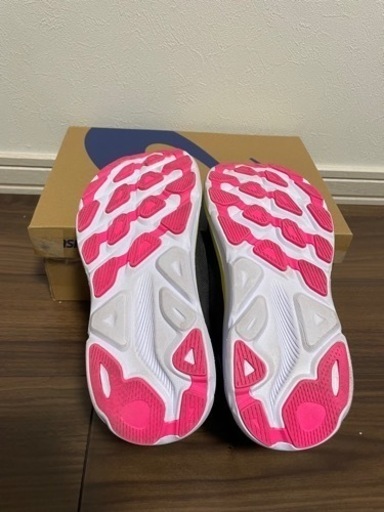 HOKAホカ　クリフトン9 ランニングシューズ　27.0