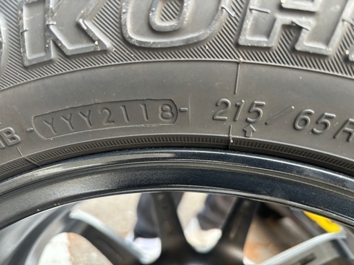 最終値下　ヨコハマタイヤ　スタッドレス　215/65/r16