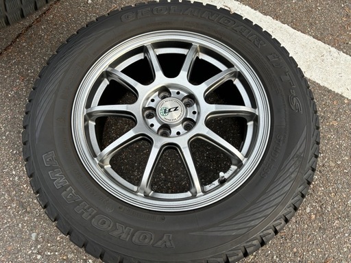 最終値下　ヨコハマタイヤ　スタッドレス　215/65/r16