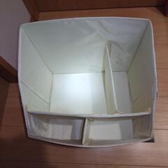 美品‼️ハローキティ　おもちゃ片付けケースの画像