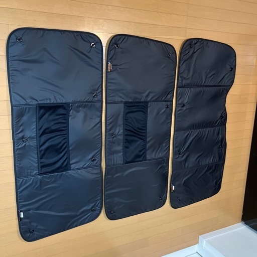 ハイエース6型標準タイプ　　遮光パッド前後セットです。