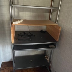パソコンラック　差し上げます！