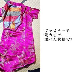 No,142  中国製　子供用チャイナドレス　サイズ120（恐らく）の画像