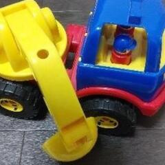 特大ショベルカーのおもちゃ