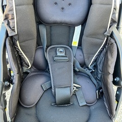 Aprica ブラック ベビーカー ラクーナクッションの画像