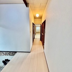 商談中🔶戸建てリノベ済🔶庭/物置小屋付き人気賃貸🔶単身ご夫婦ご家族社宅にも最適🅿️3台🐕️ペット可🏡DIY可🏠 4SDK 一軒家　荒尾市　エアコン、庭、小屋付き - 荒尾市
