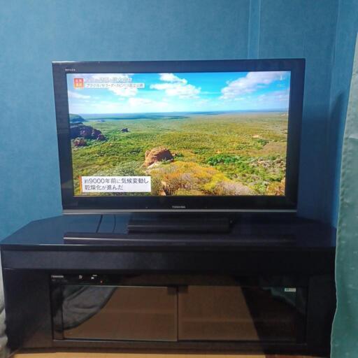 40インチTVとホームシアターオーディオシステムのセット