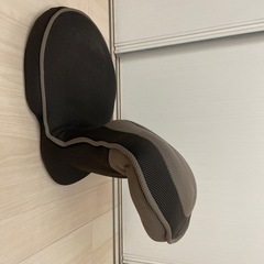 茶色座椅子の画像