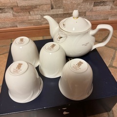 ※決まりました　
【2月28日引き取り限定】ティーカップセットの画像
