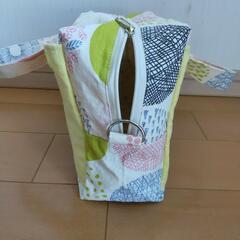 【ハンドメイド】おむつバッグ ポーチ 持ち手、Dカン付きの画像