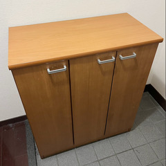 【引き渡し日程相談中】【引越しのためお譲りします】シューズロッカ...